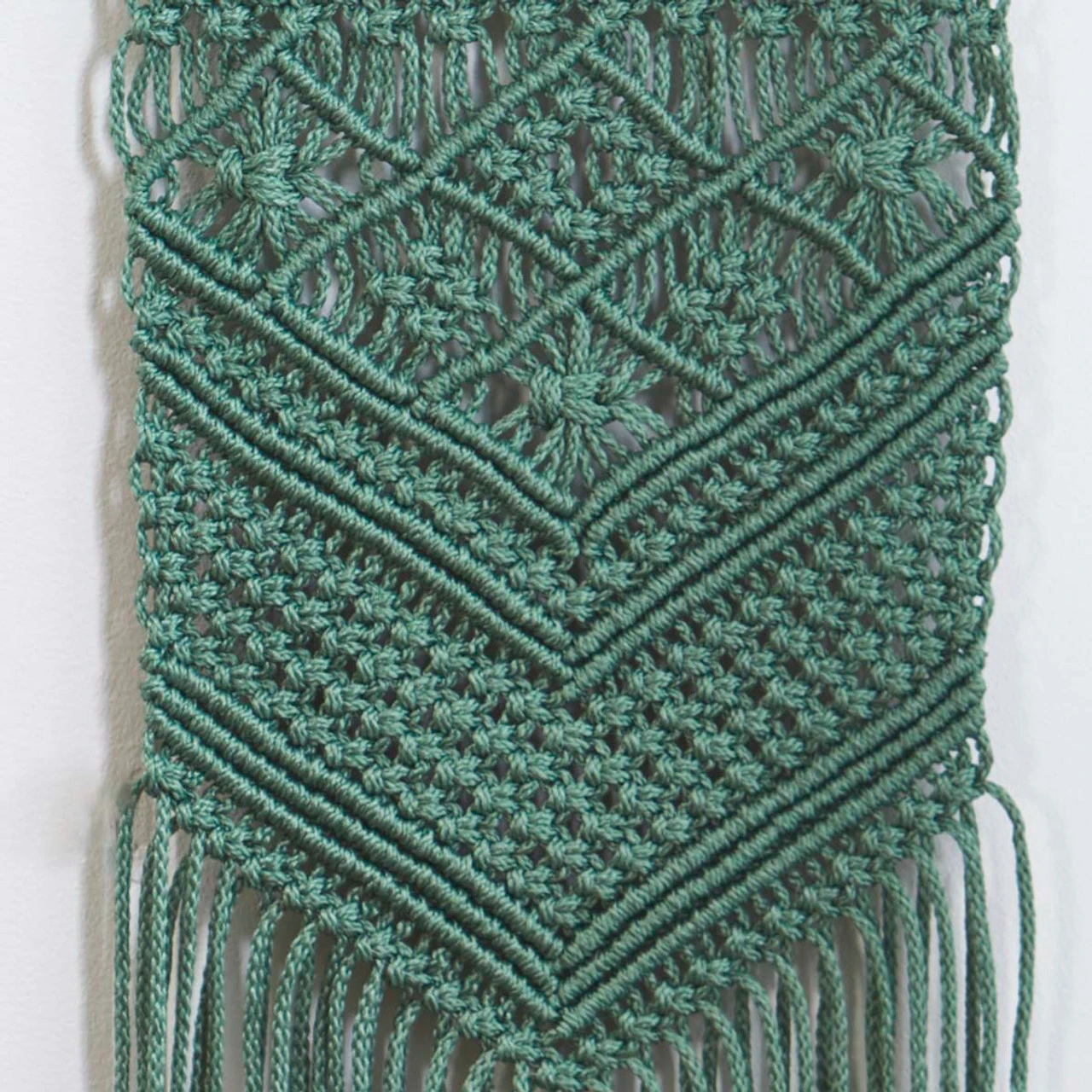 Herrschners Mesmerizing Wall Hanging Macrame 2 Herrschners Mesmerizing Wall Hanging Macrame - Image 2