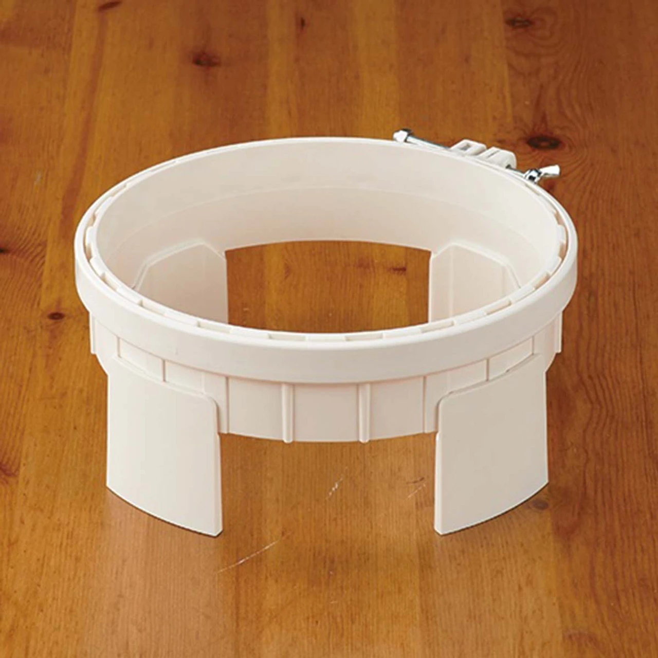 Clover Punch Needle Hoop 3 Clover Punch Needle Hoop - Image 3