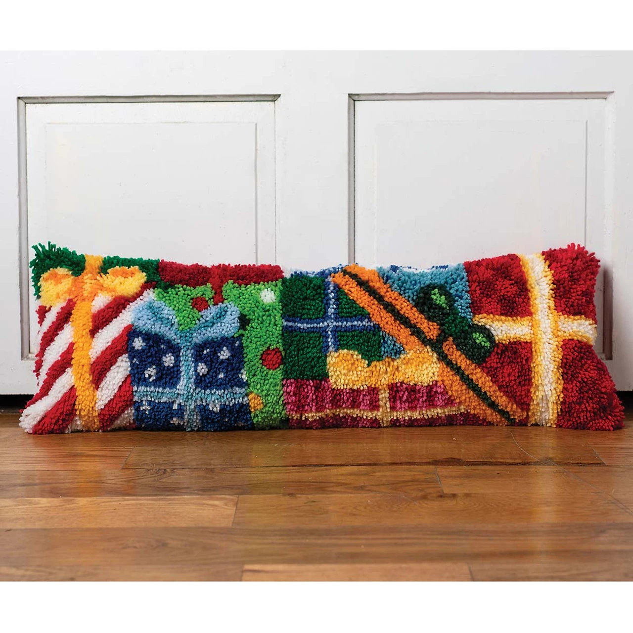 Herrschners Christmas Giving Draft Dodger Latch Hook Kit 1 Herrschners Christmas Giving Draft Dodger Latch Hook Kit