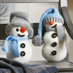 Herrschners Slouchy Snowmen Crochet Kit